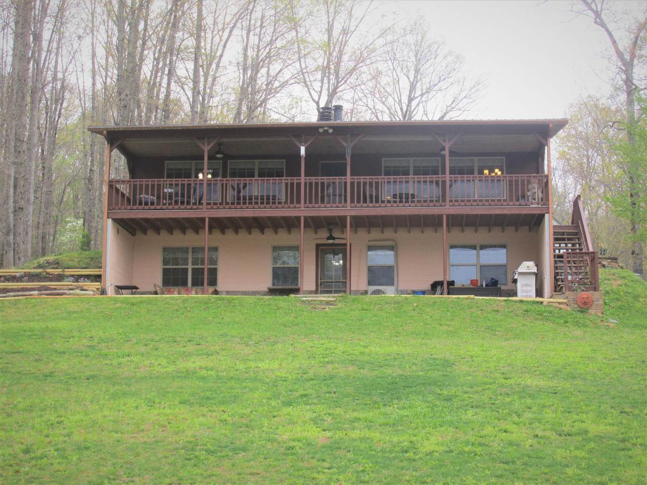 698 Fawn Cir - Photo 1
