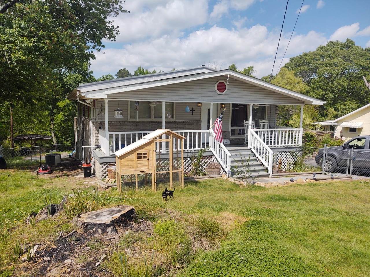 413 Evans Rd - Photo 1