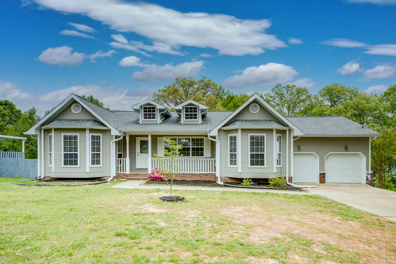 2543 Westwind Dr - Photo 1