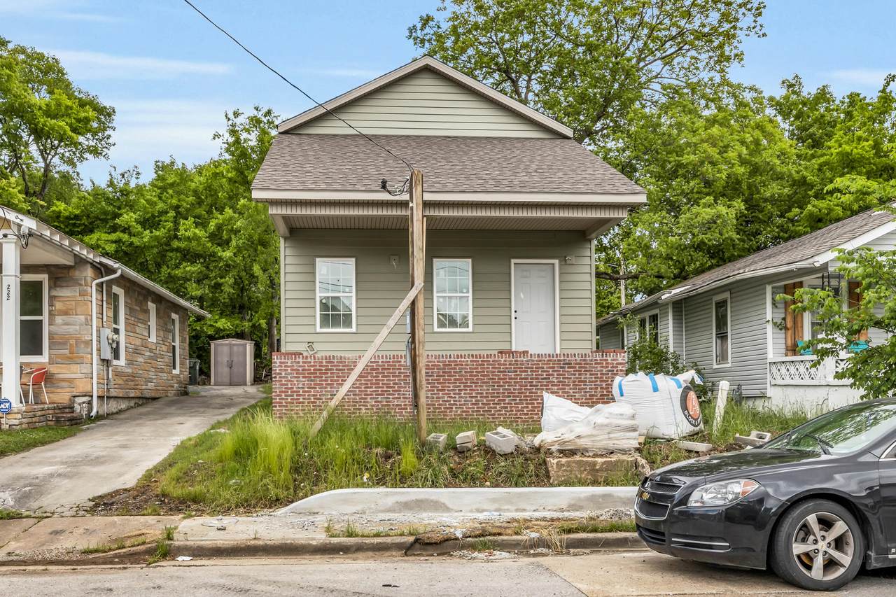 220 Hickory St - Photo 1