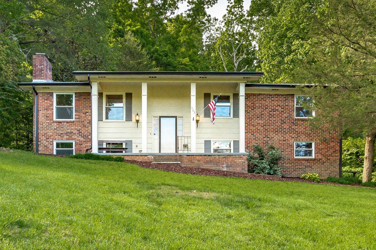 502 Spring Valley Ln - Photo 1
