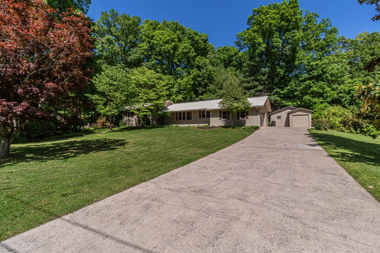 1824 Crestwood Rd - Photo 1