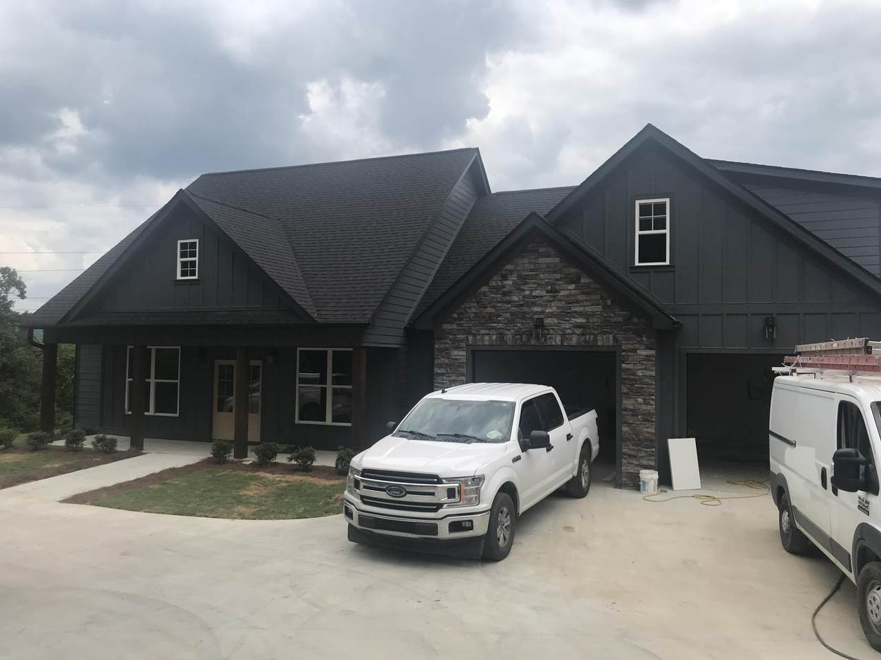 805 Dedmon Rd - Photo 1