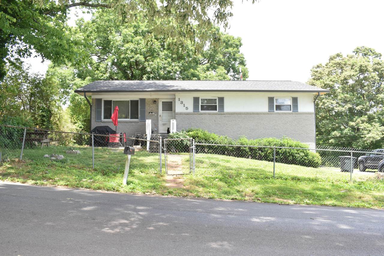 1315 27th St - Photo 1