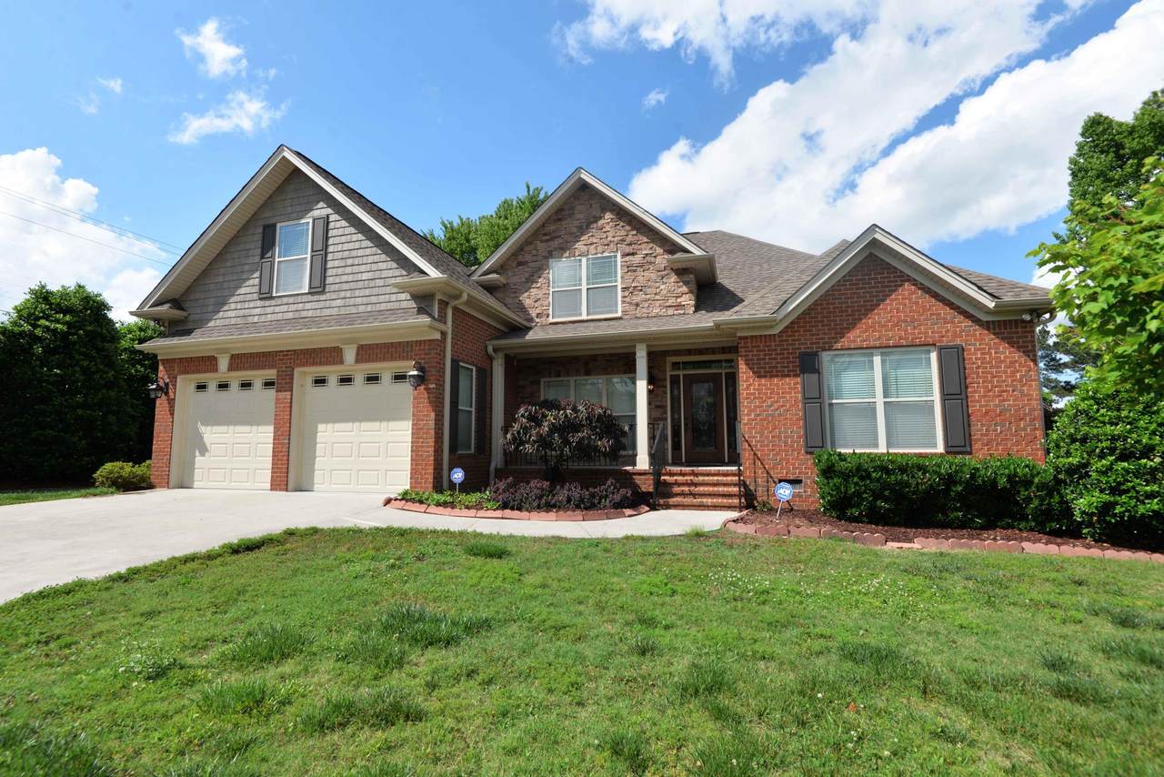 8401 Keystone Cir - Photo 1
