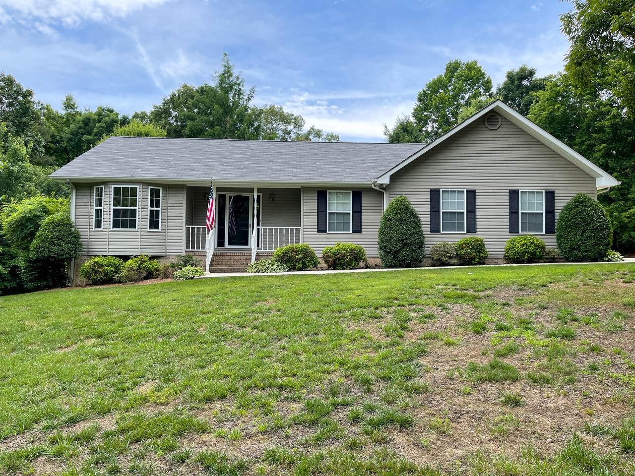 216 Fairmont Dr - Photo 1