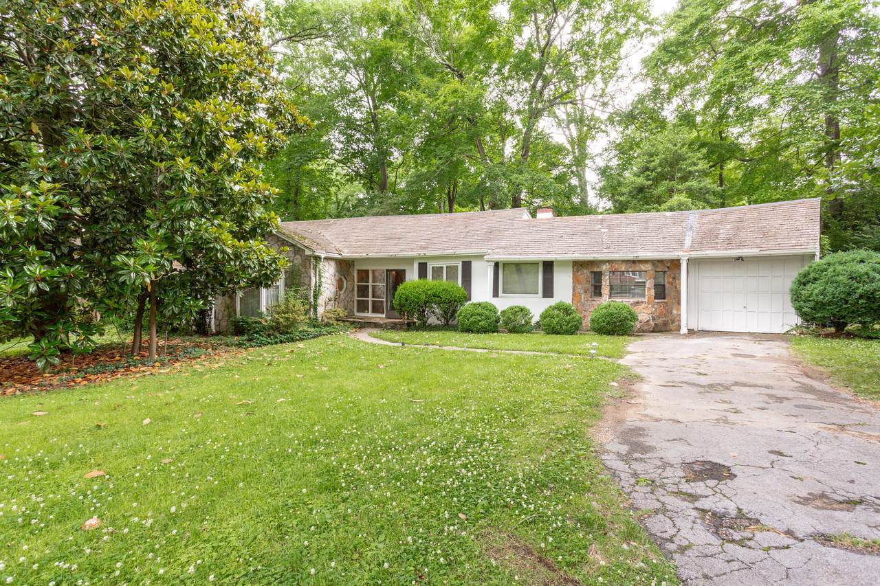 1302 Peter Pan Rd - Photo 1