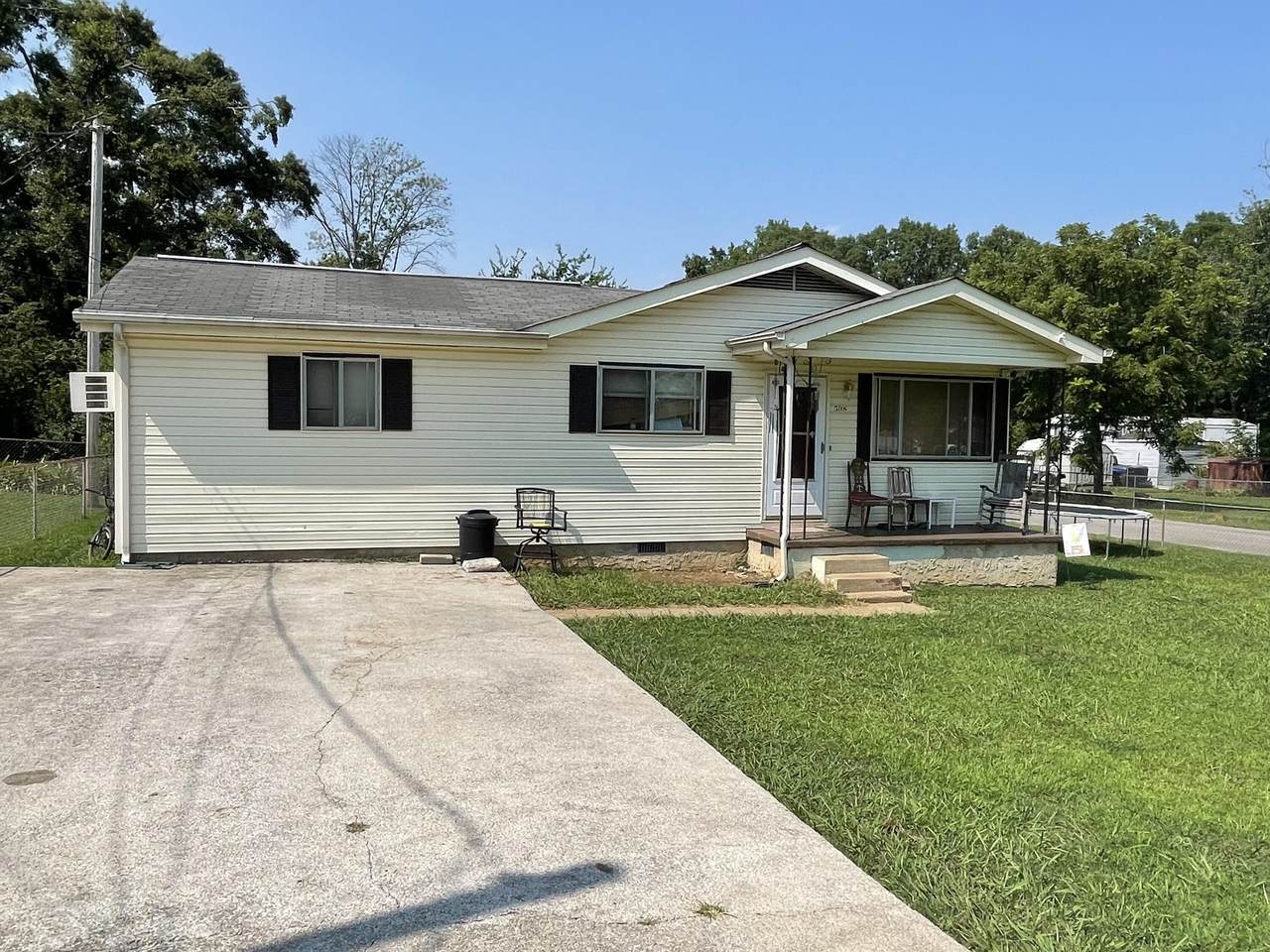 598 Carrol Dr - Photo 1