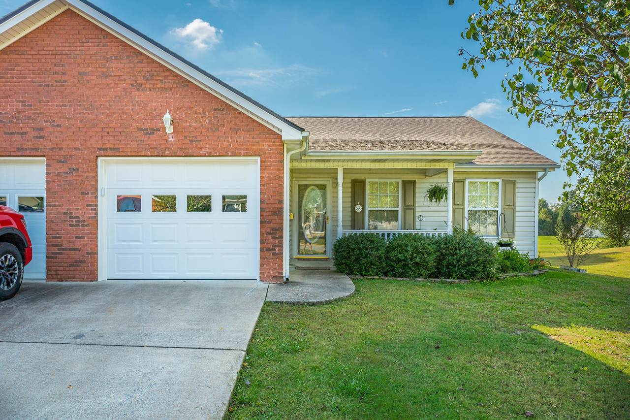 586 Flagstone Dr - Photo 1