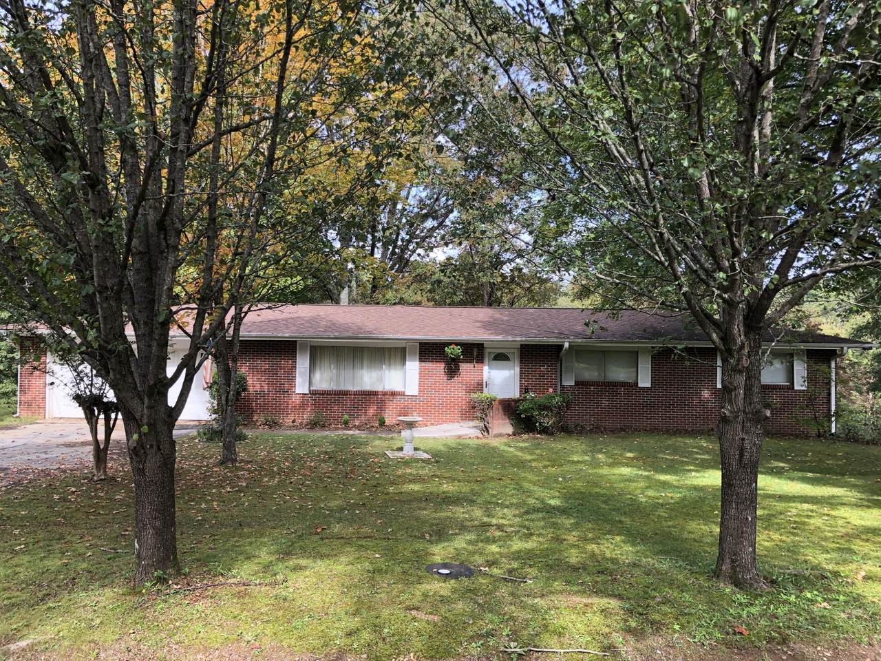 4450 James Dr - Photo 1