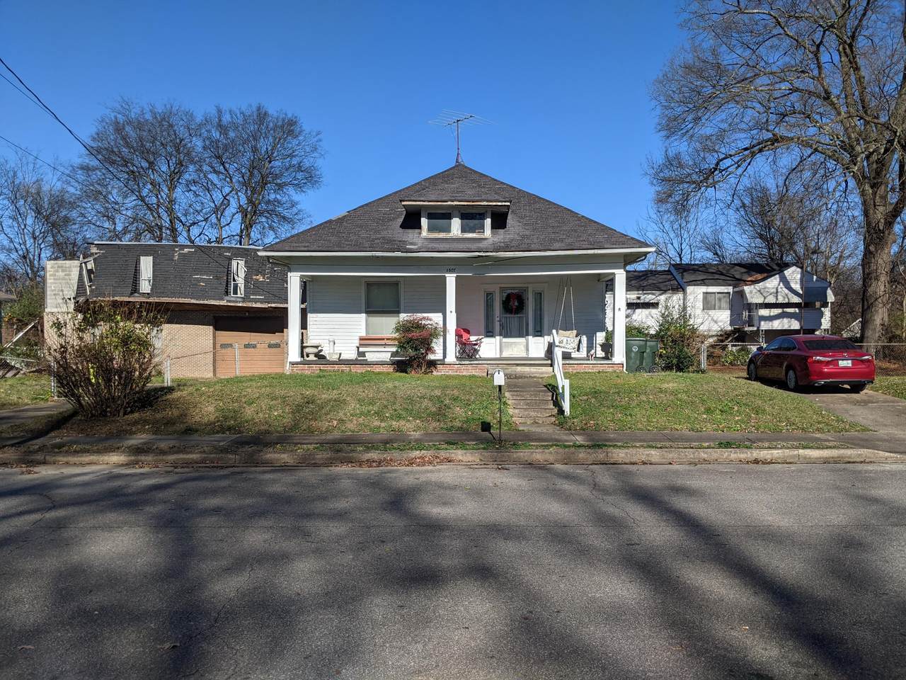 1807 27th St - Photo 1