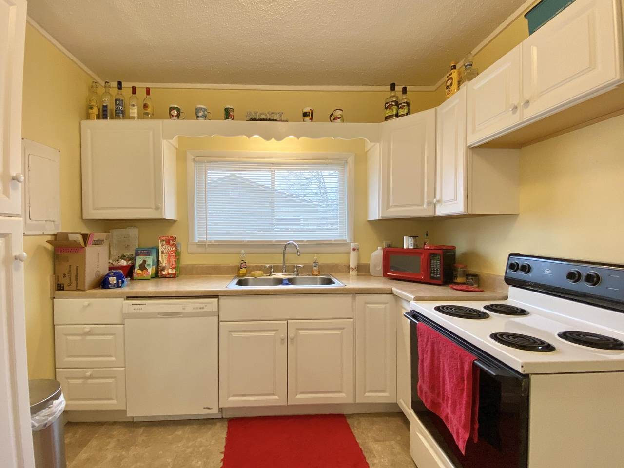 650 12th St - Photo 1