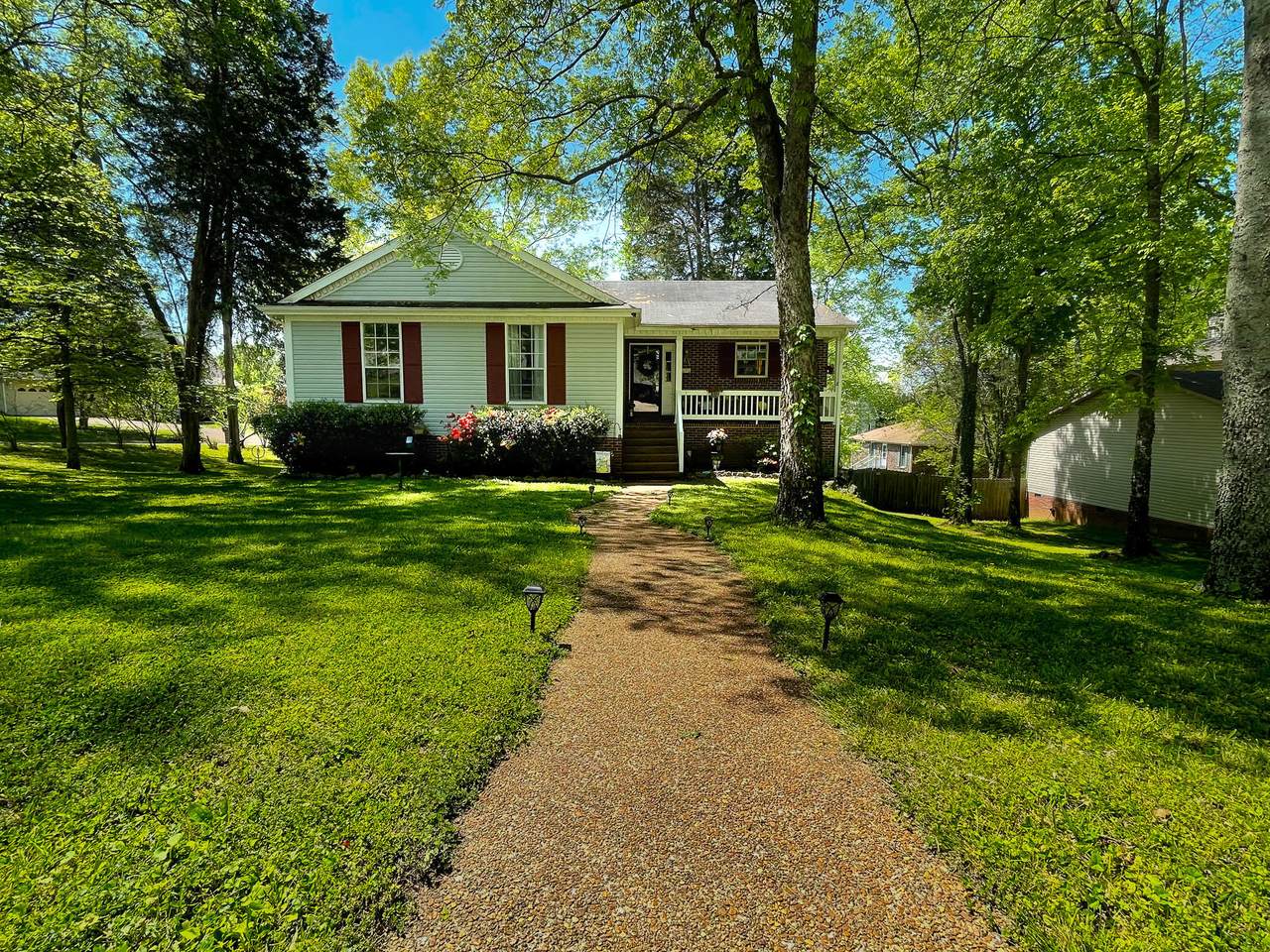105 Eiger Pl - Photo 1
