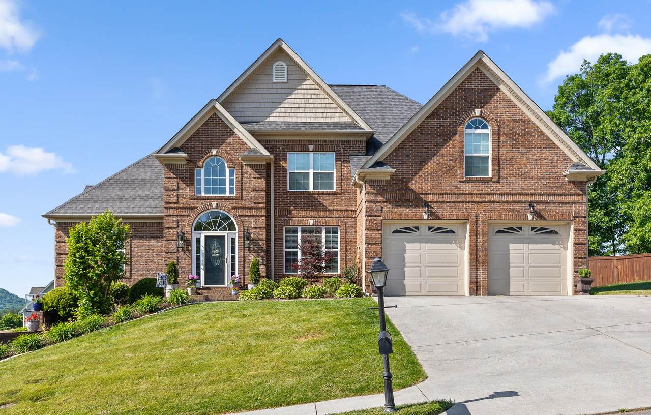 10015 Meadowstone Dr - Photo 1