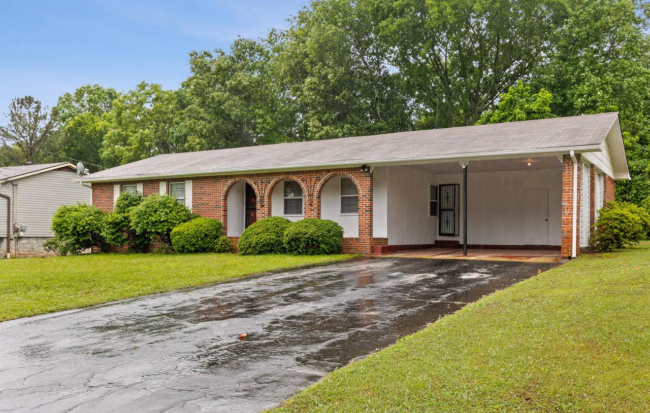2425 Meade Cir - Photo 1