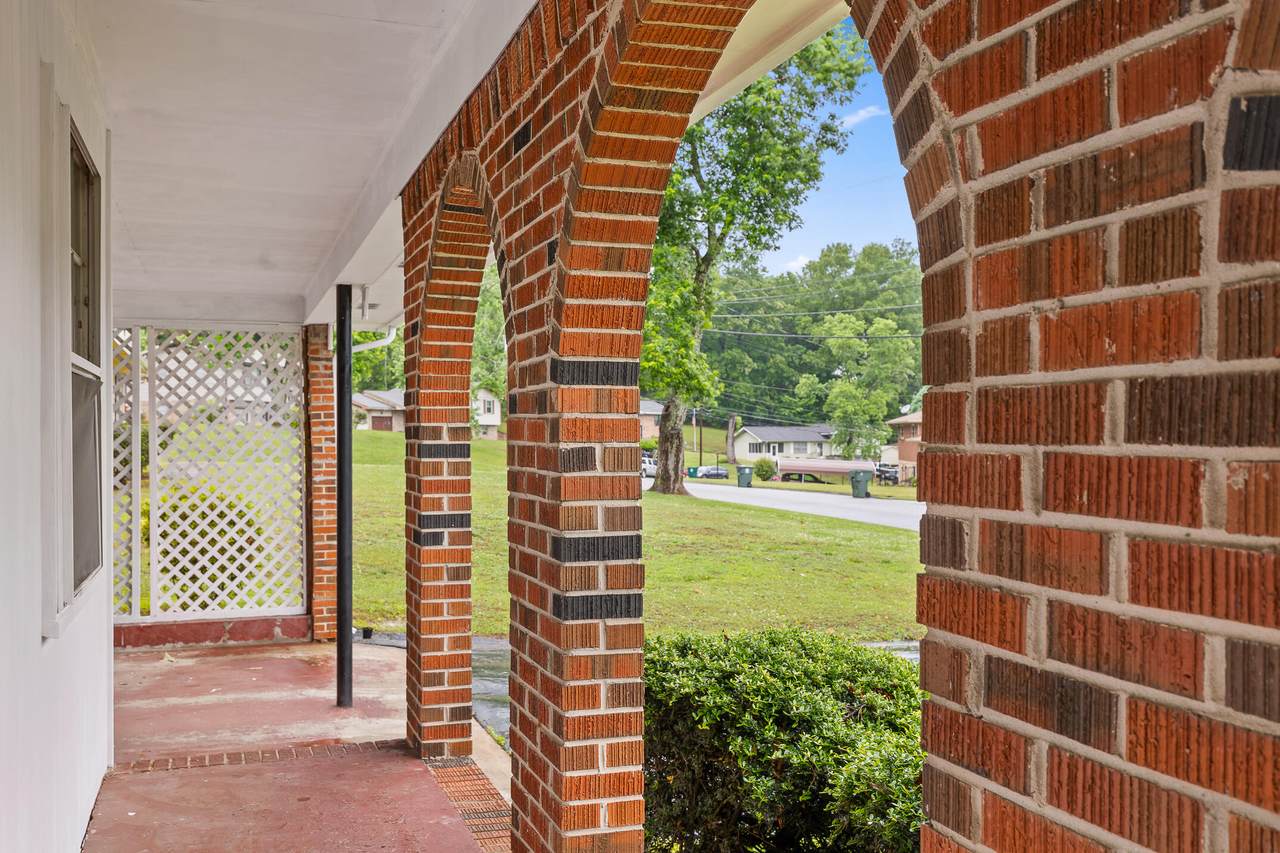 https://bt-photos.global.ssl.fastly.net/chattanooga/1280_boomver_1_1355837-2.jpg