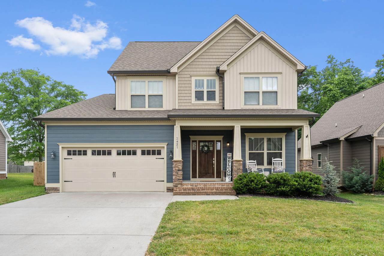 2621 Middleton Ln - Photo 1