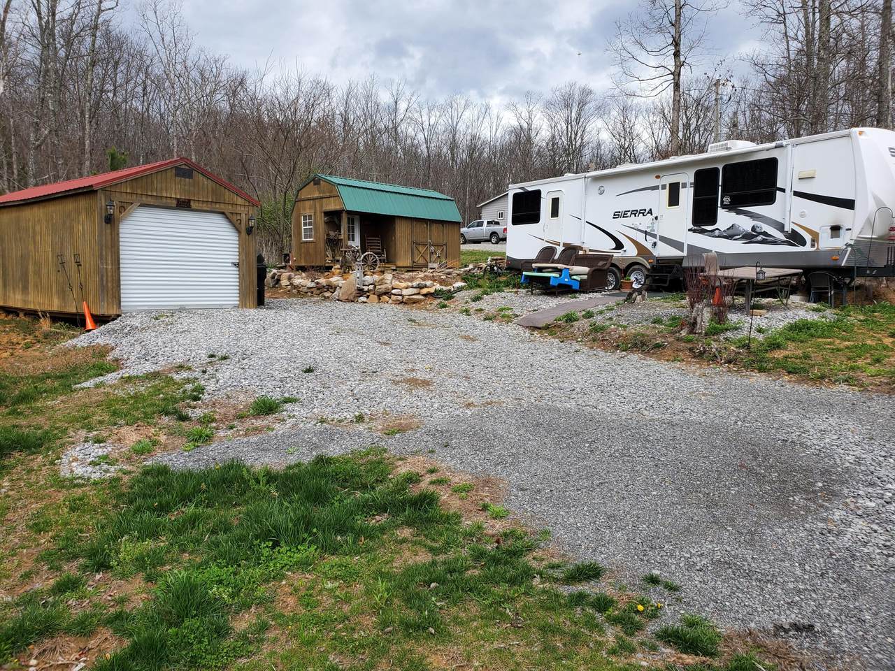 669 Shadowland Dr - Photo 1