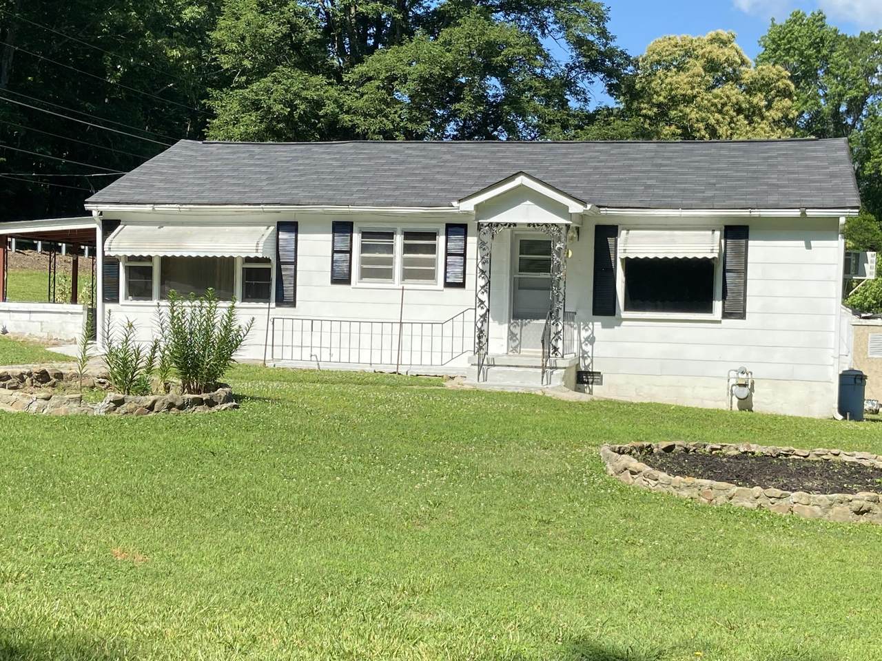 10703 Jenkins Cir - Photo 1