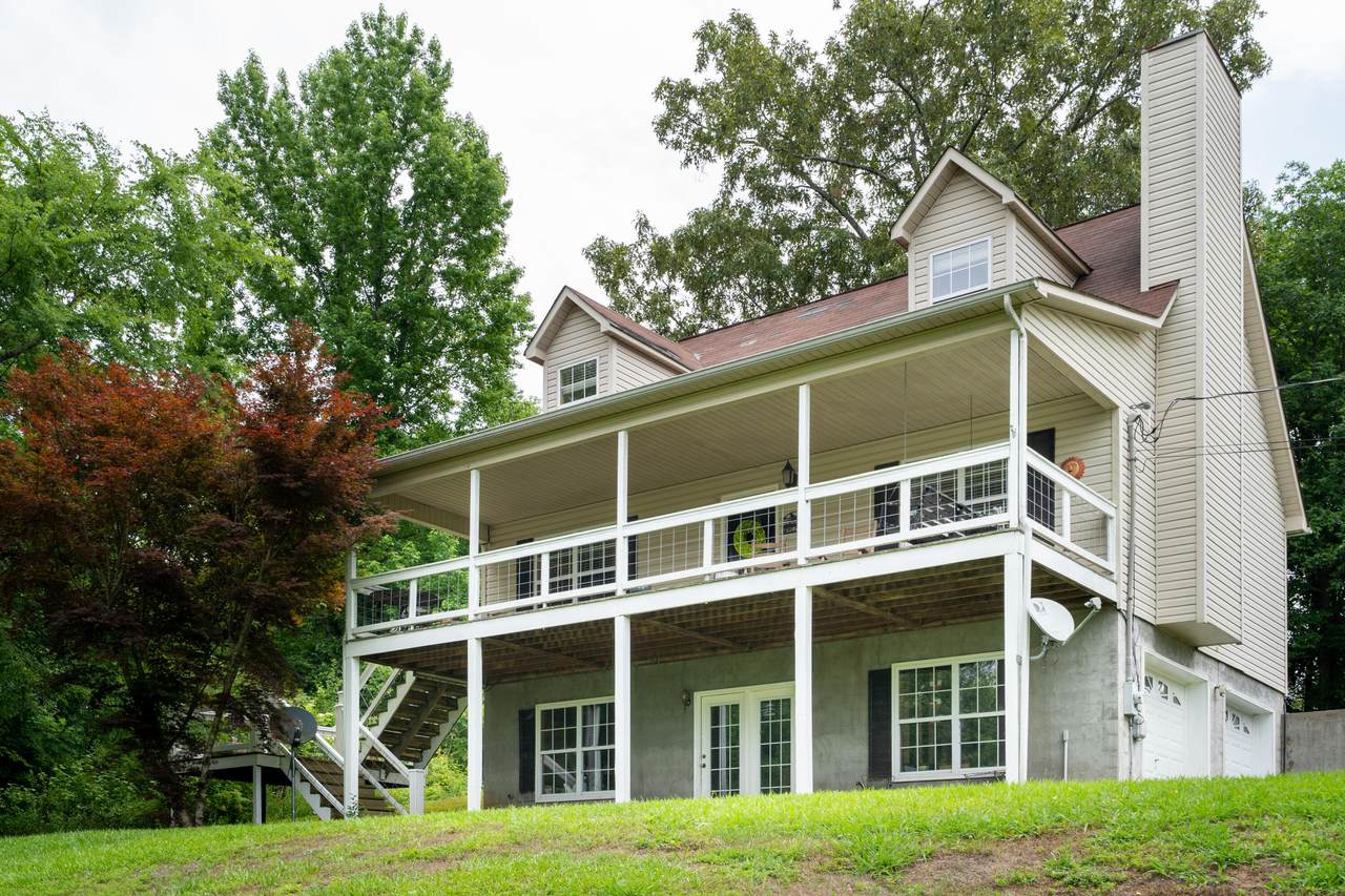 957 Lake Howard Rd - Photo 1