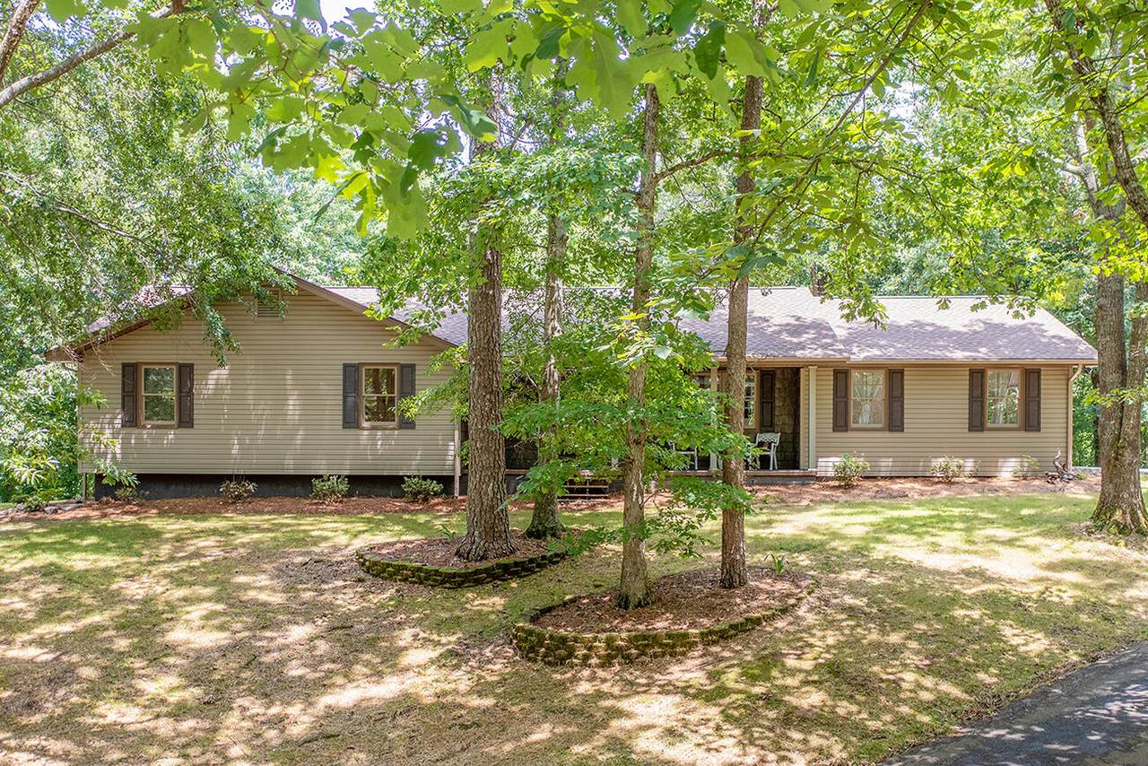 176 Leon Cir - Photo 1