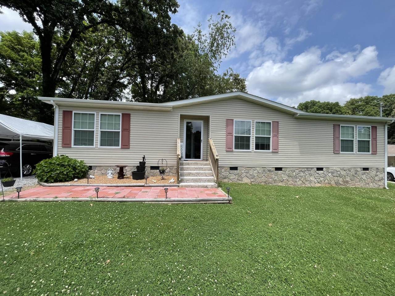 810 Stevens Ln - Photo 1