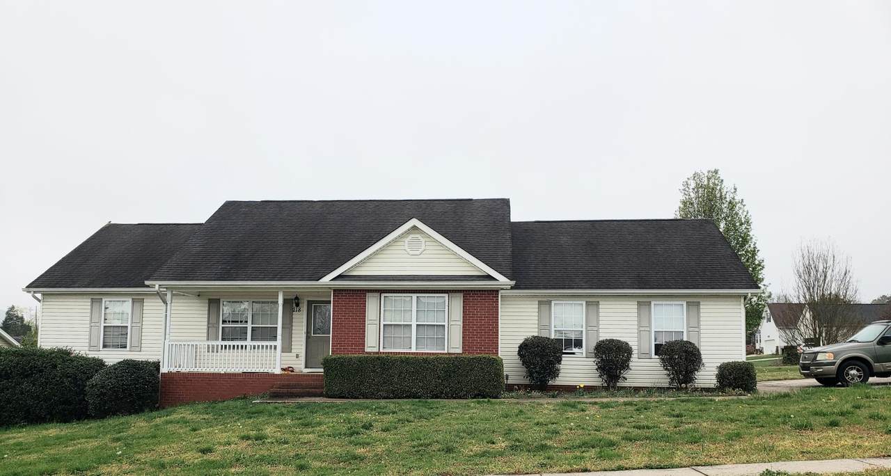 218 Hunter Ln - Photo 1