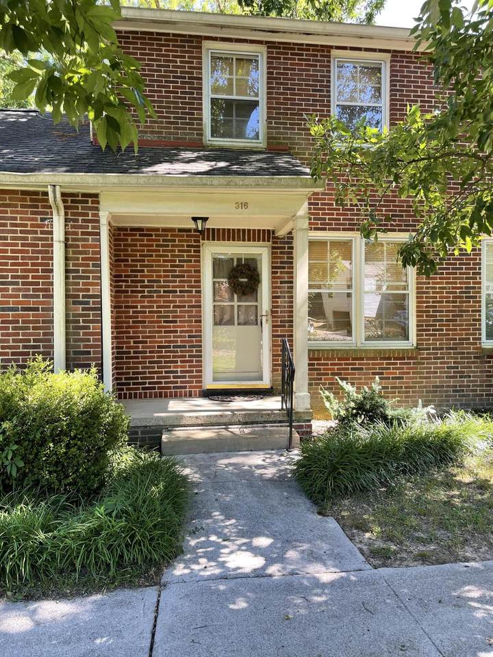 316 Irving Pl - Photo 1
