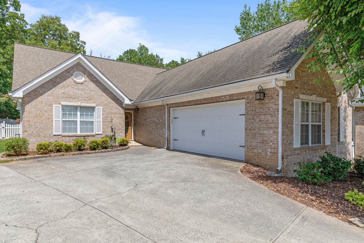 2676 Kingsley Ct - Photo 1