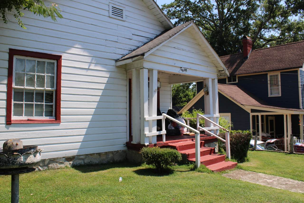 1605 54th St - Photo 1