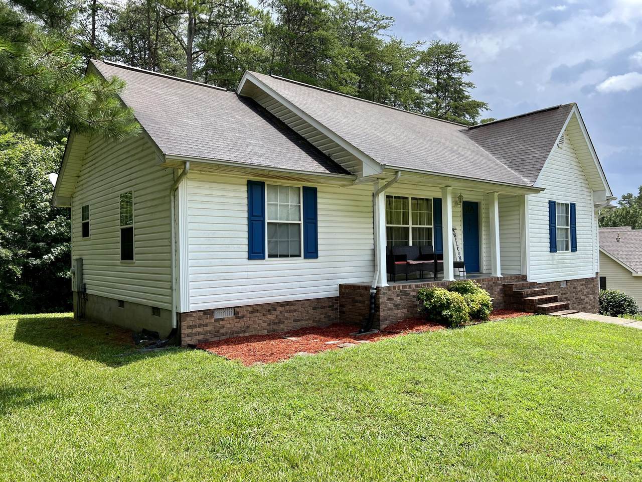 308 Windsong Dr - Photo 1