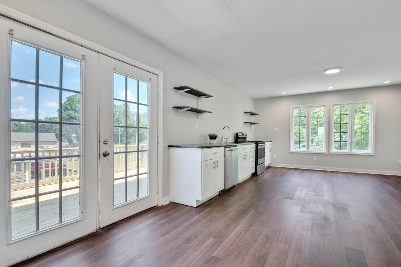 106 Elm St - Photo 1