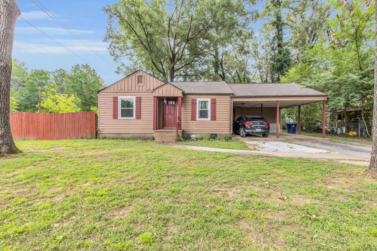718 Woodvale Ave - Photo 1