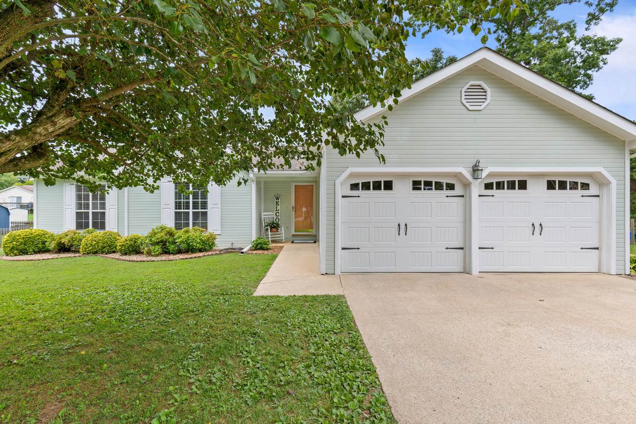 10025 Hunter Trace Dr - Photo 1