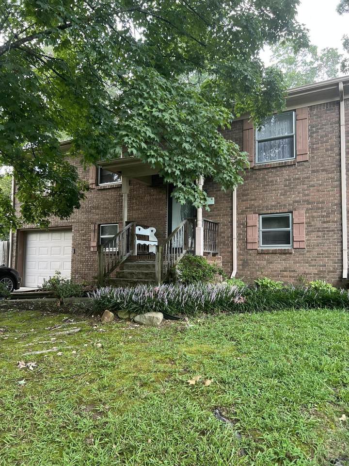 562 Stapp Dr - Photo 1