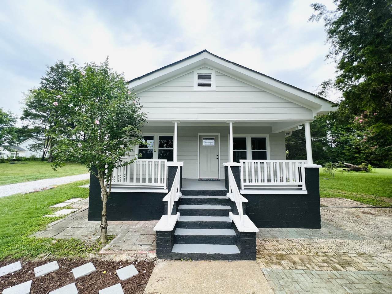 4228 Webb Rd - Photo 1