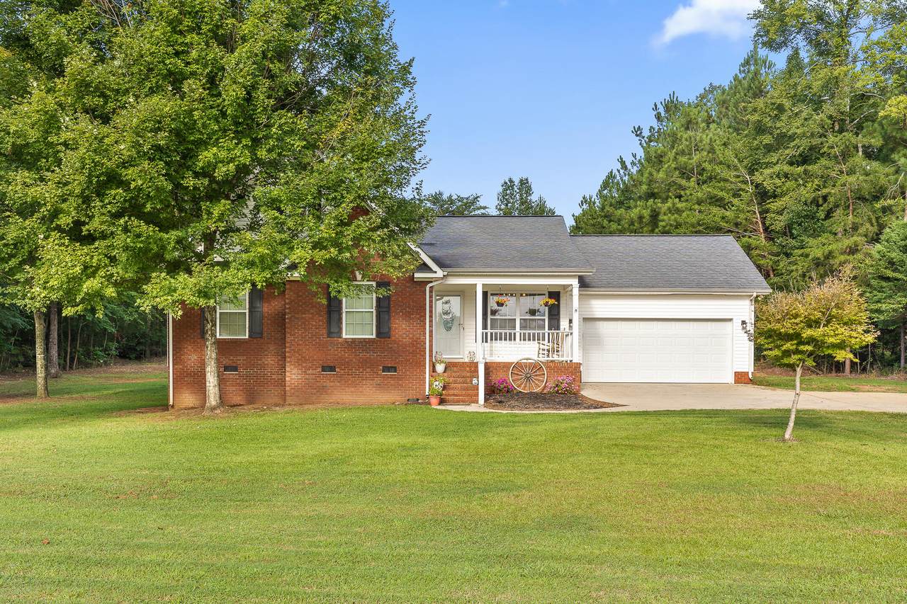 222 Sales Ave - Photo 1