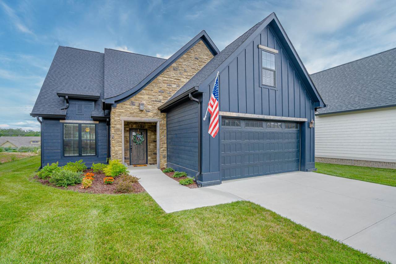 4165 Barnsley Loop - Photo 1