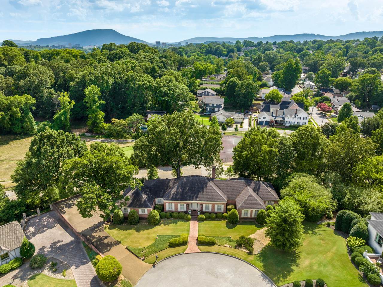 https://bt-photos.global.ssl.fastly.net/chattanooga/1280_boomver_1_1361571-2.jpg