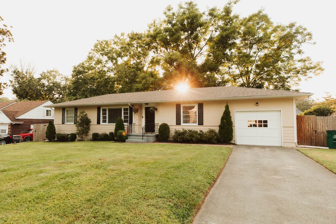1603 Melody Ln - Photo 1