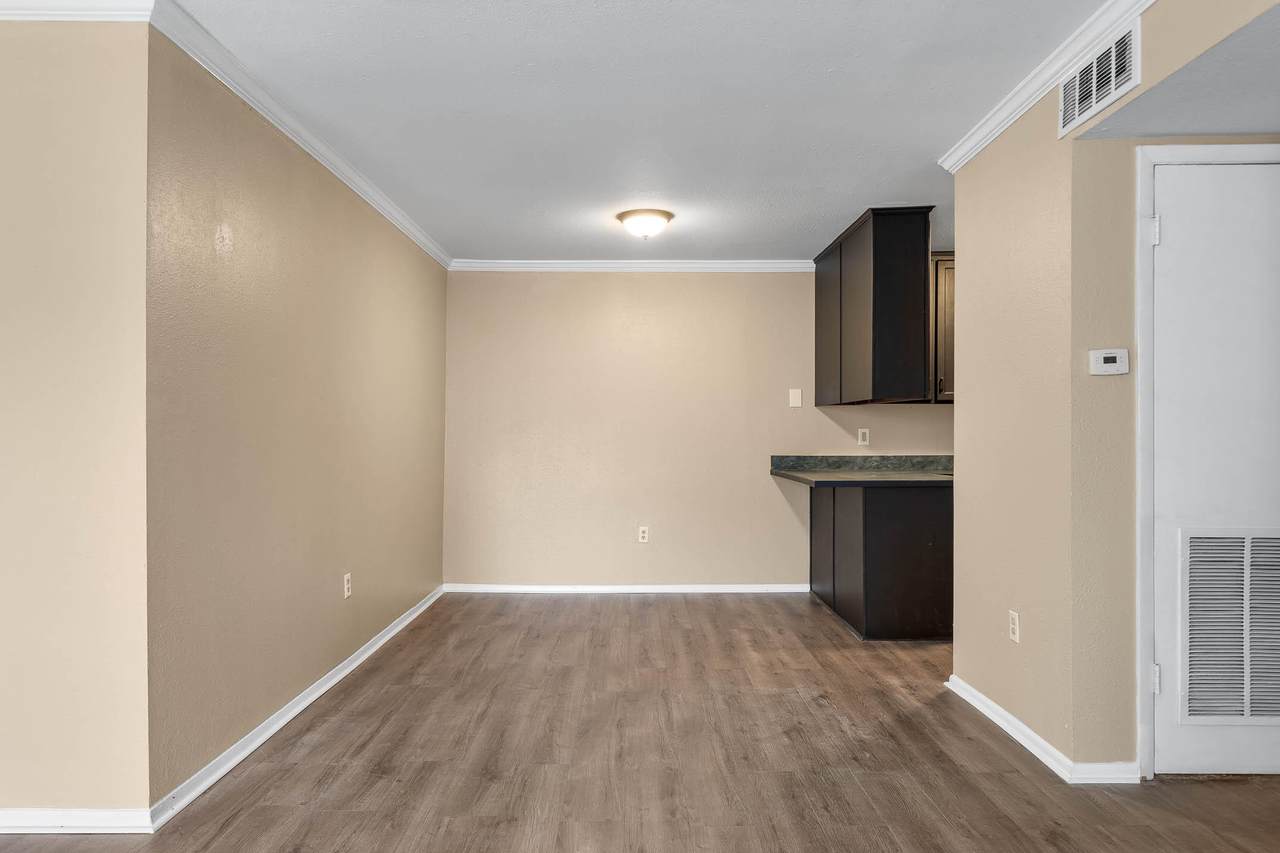 900 Mountain Creek Rd - Photo 1