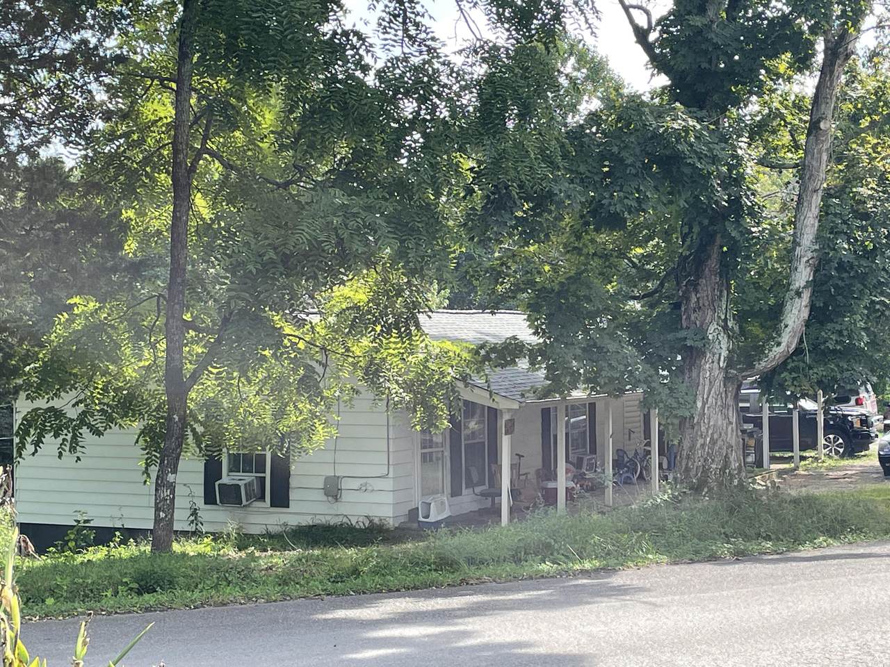 490 East Ridge Rd - Photo 1