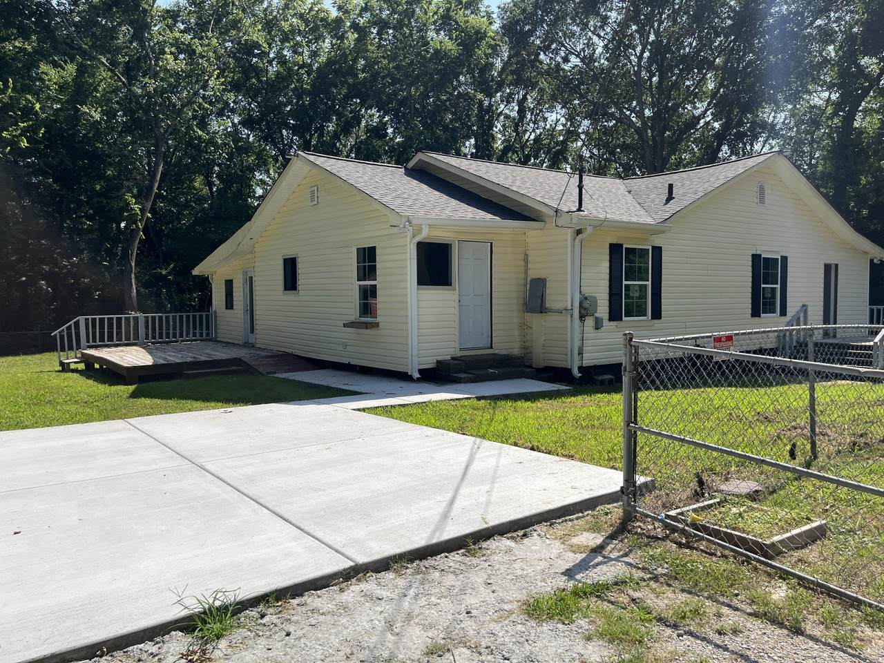 3500 Marport Dr - Photo 1