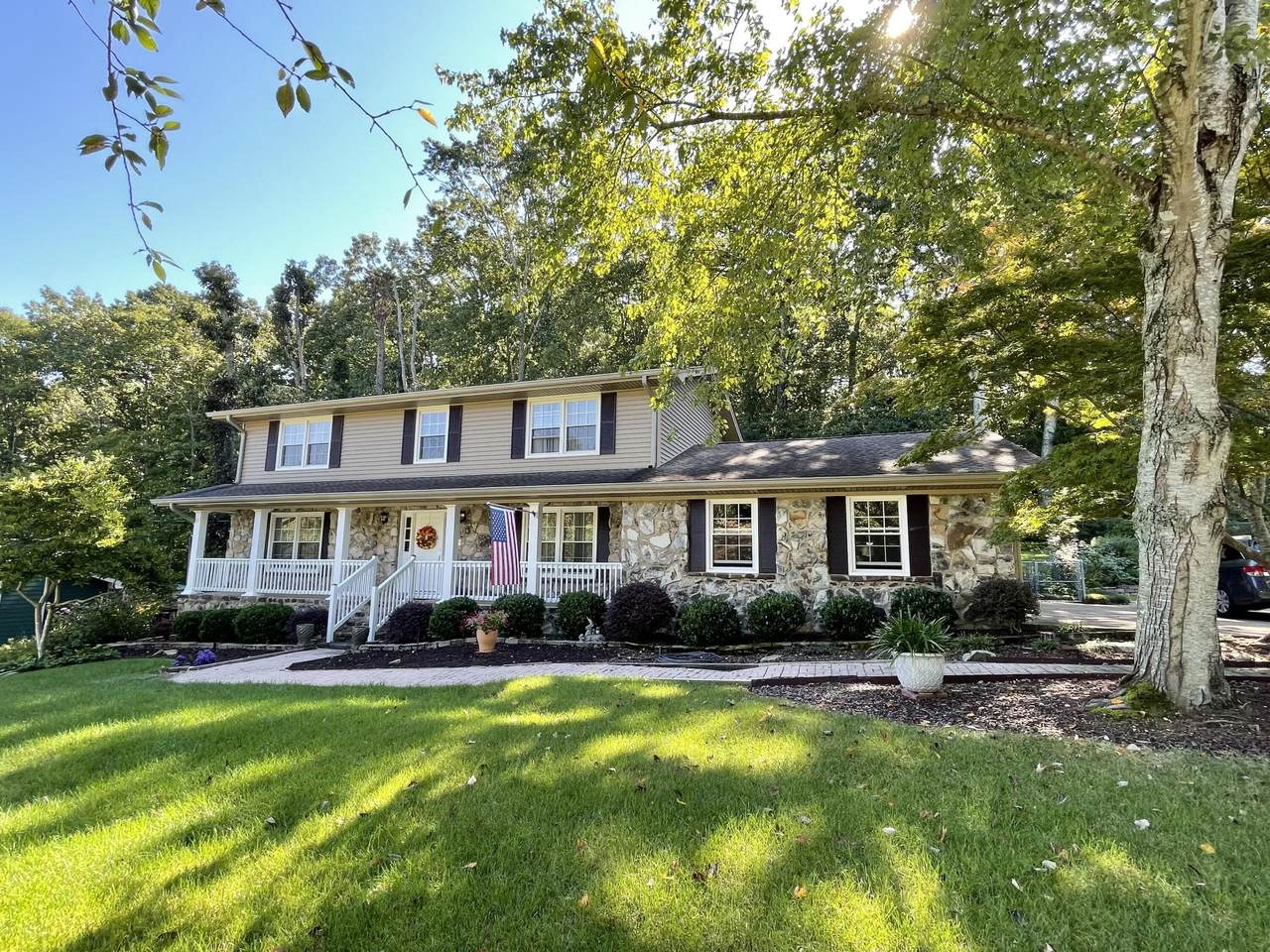 2490 Shenandoah Dr - Photo 1