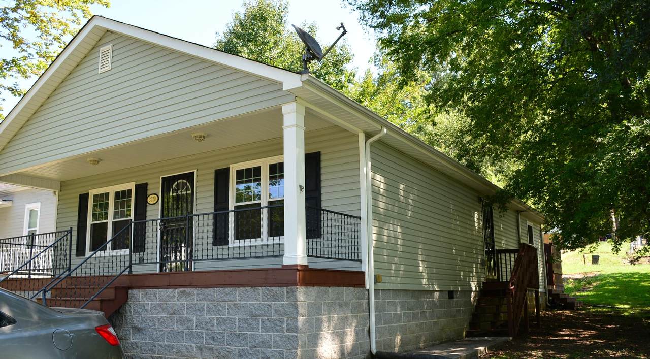 3020 13th Ave - Photo 1