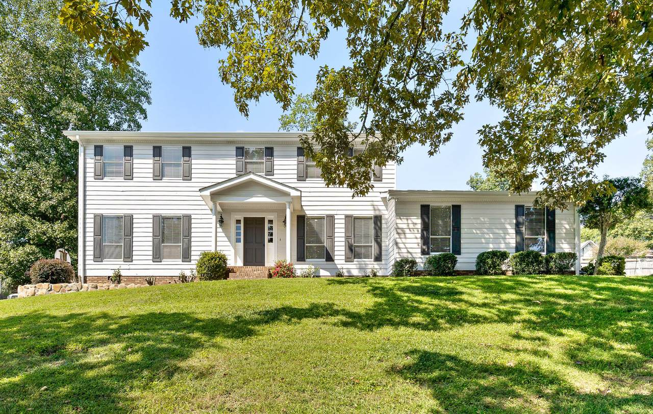 541 Elizabeth Crest Rd - Photo 1