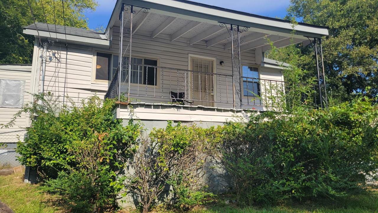 2113 Eledge Rd - Photo 1