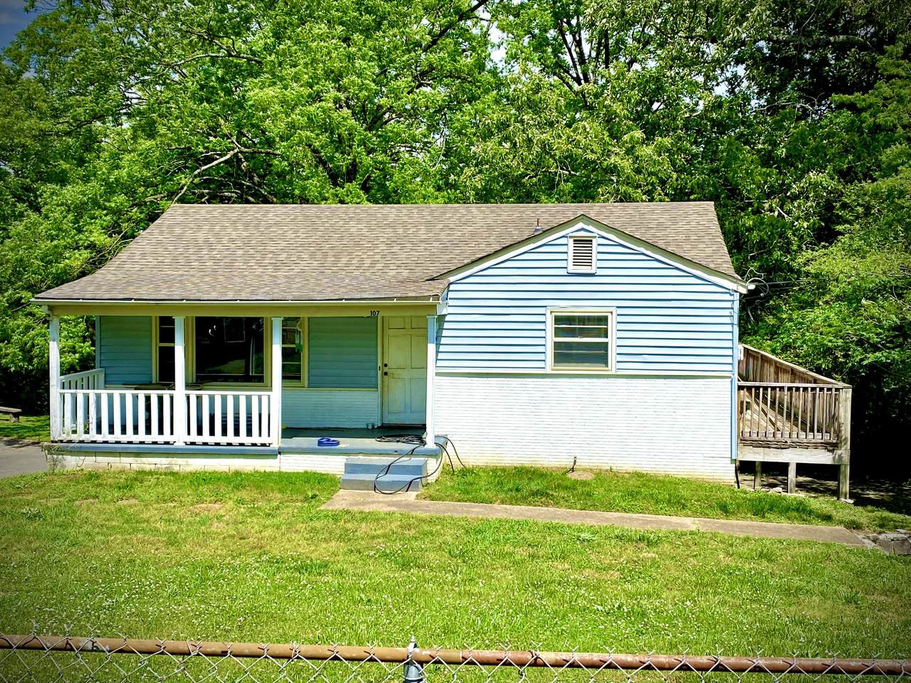 107 Hudson St - Photo 1