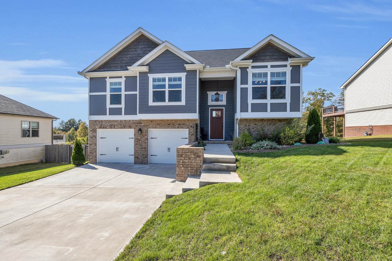 1090 Longo Dr - Photo 1