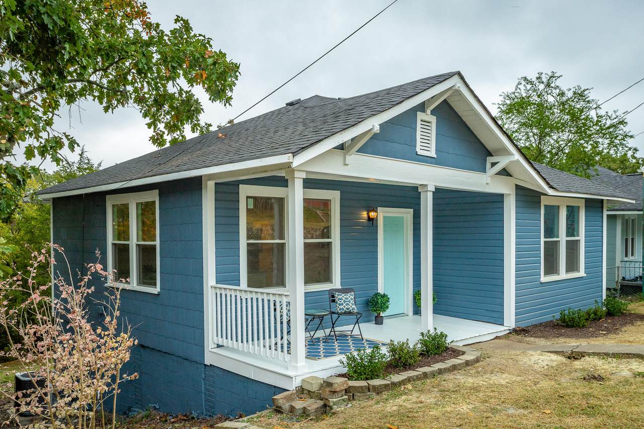 3646 Crompton St - Photo 1